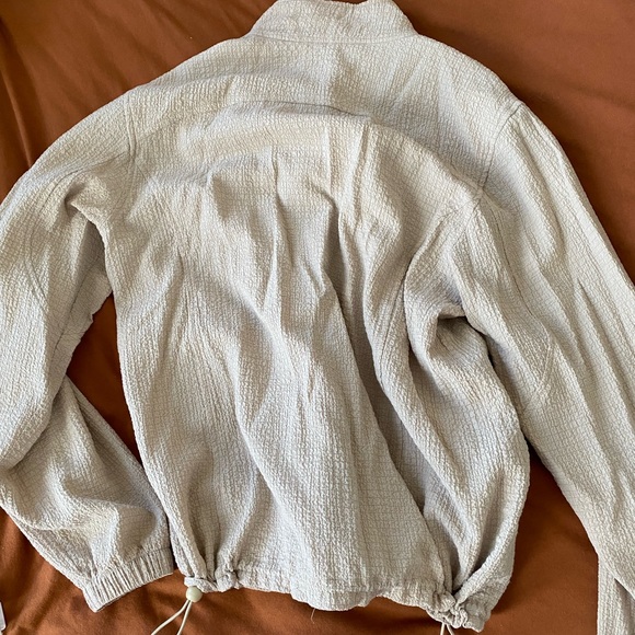 Cream jacket with drawstrings - Picture 2 of 4